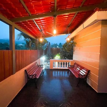 Corner House, Lonavla By Meheru-4 Bhk Villa With Pool Exterior photo