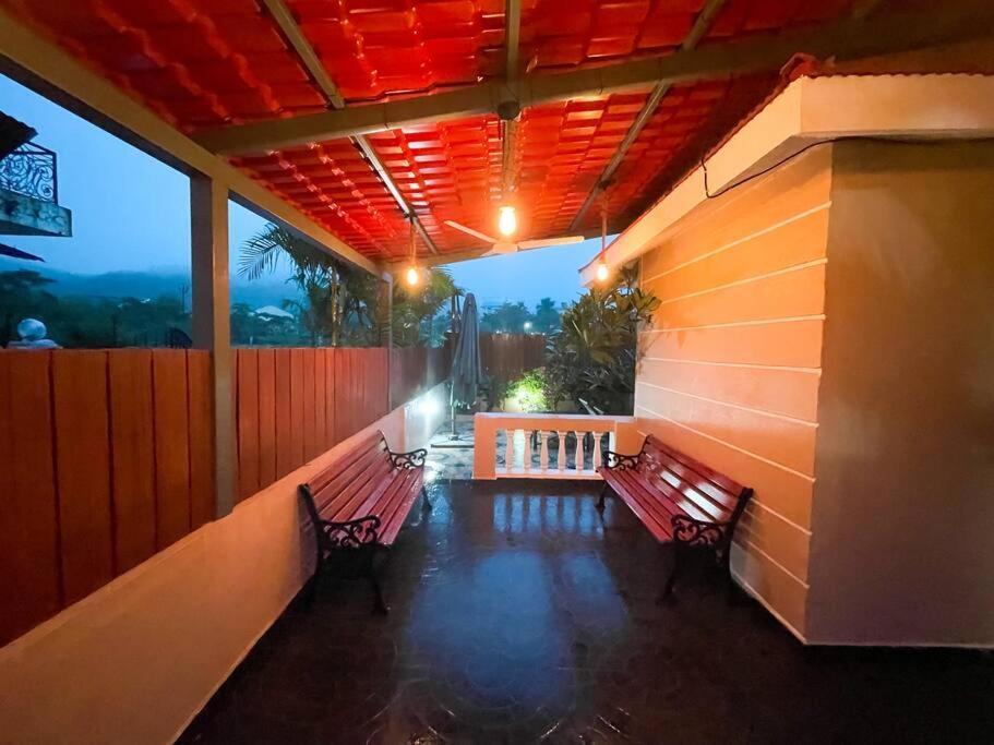Corner House, Lonavla By Meheru-4 Bhk Villa With Pool Exterior photo